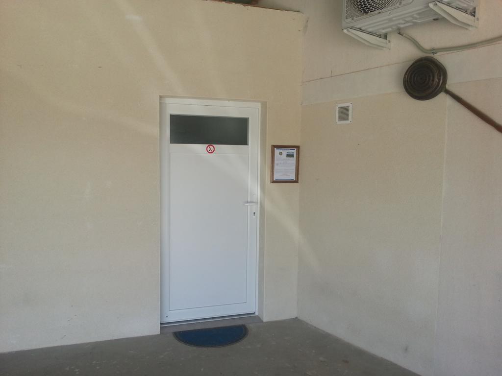 Chambre D'Hotes Les Ormeaux Saint-Georges-des-Côteaux Екстериор снимка